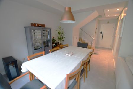 Sala de casa de condomínio à venda com 3 quartos, 130m² em Jardim Bom Retiro, Campinas