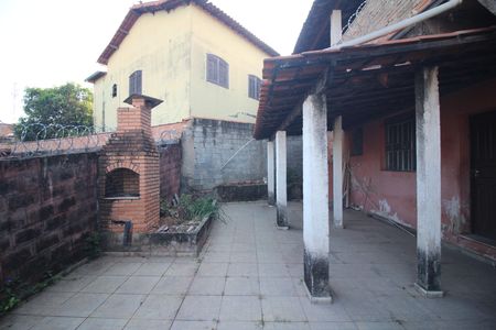Casa à venda com 560m², 2 quartos e 5 vagasQuintal Casa 2