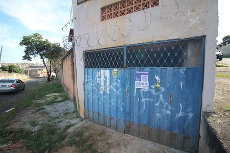 Casa à venda com 560m², 2 quartos e 5 vagasPlaquinha Instalada 21/05/2026 SJSO-182 