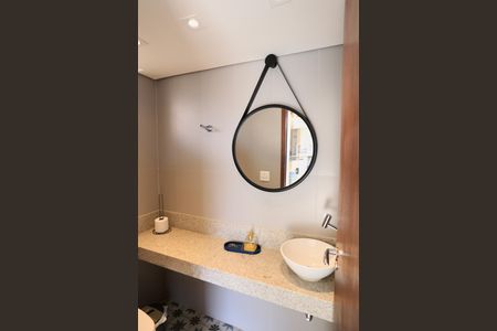 Apartamento para alugar com 320m², 4 quartos e 2 vagas Apartamento para alugar com 320m², 4 quartos e 2 vagasBanheiro Social