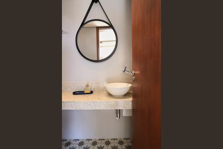 Apartamento para alugar com 320m², 4 quartos e 2 vagas Apartamento para alugar com 320m², 4 quartos e 2 vagasBanheiro Social