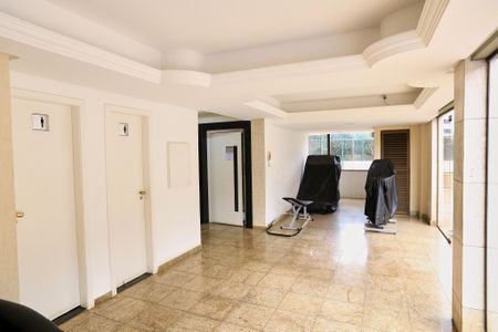 Apartamento para alugar com 320m², 4 quartos e 2 vagas Apartamento para alugar com 320m², 4 quartos e 2 vagasÁrea comum