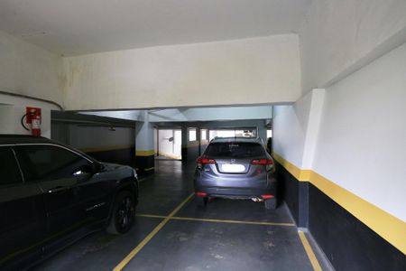 Apartamento para alugar com 320m², 4 quartos e 2 vagas Apartamento para alugar com 320m², 4 quartos e 2 vagasGaragem