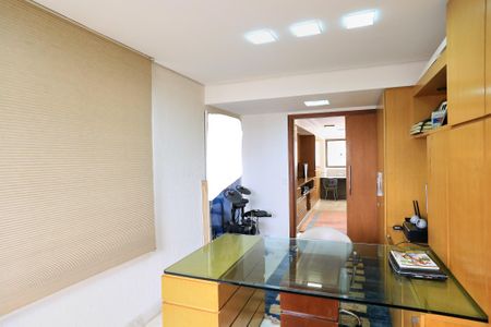 Apartamento para alugar com 320m², 4 quartos e 2 vagas Apartamento para alugar com 320m², 4 quartos e 2 vagasEscritório
