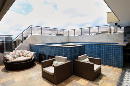 Apartamento para alugar com 320m², 4 quartos e 2 vagas Apartamento para alugar com 320m², 4 quartos e 2 vagasPiscina