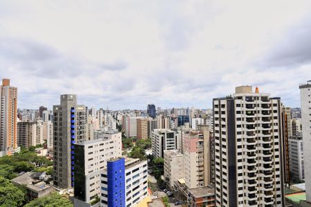 Apartamento para alugar com 320m², 4 quartos e 2 vagas Apartamento para alugar com 320m², 4 quartos e 2 vagasVista