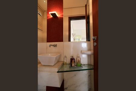 Apartamento para alugar com 320m², 4 quartos e 2 vagas Apartamento para alugar com 320m², 4 quartos e 2 vagasLavabo