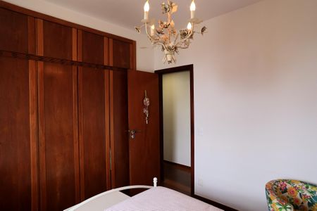 Apartamento para alugar com 320m², 4 quartos e 2 vagas Apartamento para alugar com 320m², 4 quartos e 2 vagasQuarto