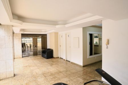 Apartamento para alugar com 320m², 4 quartos e 2 vagas Apartamento para alugar com 320m², 4 quartos e 2 vagasÁrea comum