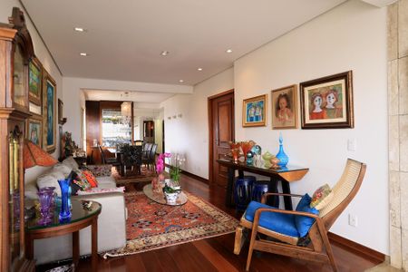 Sala de apartamento à venda com 4 quartos, 320m² em Funcionários, Belo Horizonte