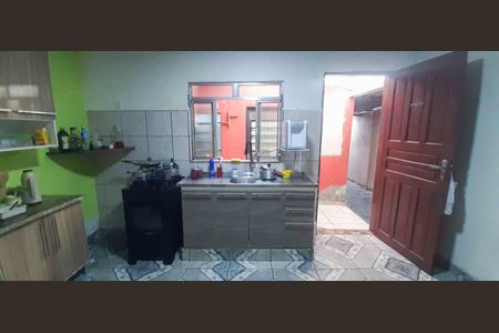 Casa à venda com 192m², 2 quartos e sem vaga Casa à venda com 192m², 2 quartos e sem vagaCasa 2 - Cozinha