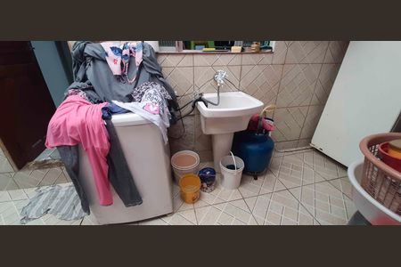 Casa à venda com 192m², 2 quartos e sem vaga Casa à venda com 192m², 2 quartos e sem vagaCasa 1 - Área de Serviço