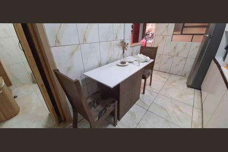 Casa à venda com 192m², 2 quartos e sem vaga