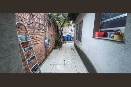 Casa à venda com 192m², 2 quartos e sem vaga Casa à venda com 192m², 2 quartos e sem vagaQuintal