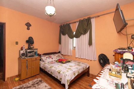 Casa à venda com 250m², 6 quartos e 2 vagasQuarto Suíte