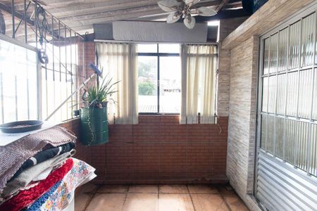 Casa à venda com 250m², 6 quartos e 2 vagasÁrea de Serviço