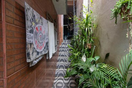 Casa à venda com 250m², 6 quartos e 2 vagasCorredor externo