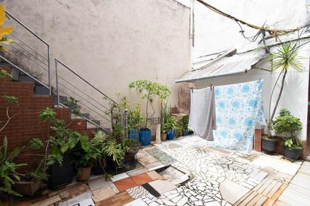 Casa à venda com 250m², 6 quartos e 2 vagasQuintal