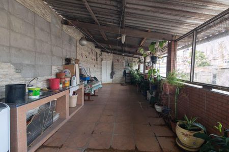 Casa à venda com 250m², 6 quartos e 2 vagasÁrea de Serviço