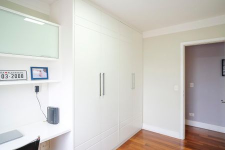 Apartamento à venda com 107m², 3 quartos e 3 vagasQuarto 2