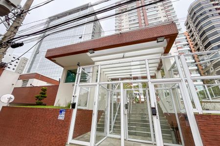 Apartamento à venda com 107m², 3 quartos e 3 vagasFachada + plaquinha