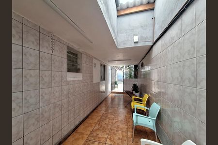 Casa à venda com 178m², 6 quartos e 2 vagasEntrada