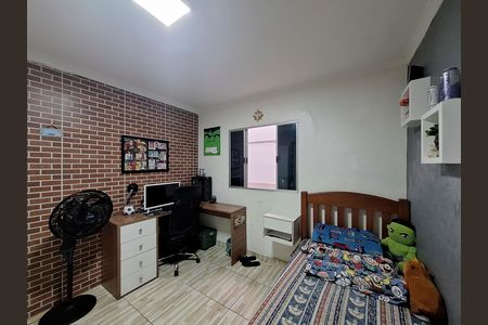 Casa à venda com 178m², 6 quartos e 2 vagasQuarto 