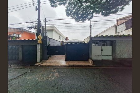 Casa à venda com 178m², 6 quartos e 2 vagasFachada