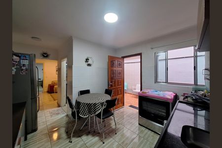Casa à venda com 178m², 6 quartos e 2 vagasCozinha