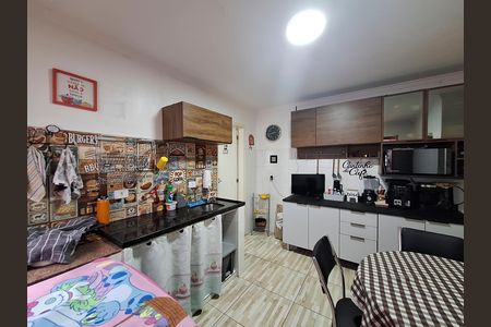 Casa à venda com 178m², 6 quartos e 2 vagasCozinha