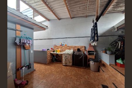 Casa à venda com 178m², 6 quartos e 2 vagasQuintal