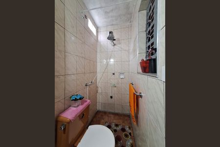 Casa à venda com 178m², 6 quartos e 2 vagasBanheiro 2