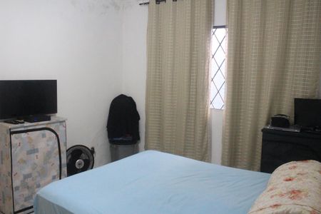 Casa à venda com 180m², 2 quartos e 2 vagasSuíte