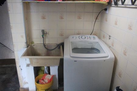 Casa à venda com 180m², 2 quartos e 2 vagasÁrea de Serviço