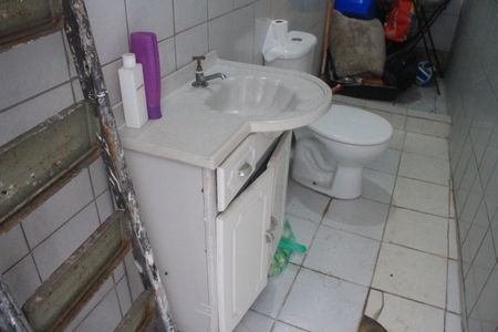 Casa à venda com 180m², 2 quartos e 2 vagasBanheiro 2