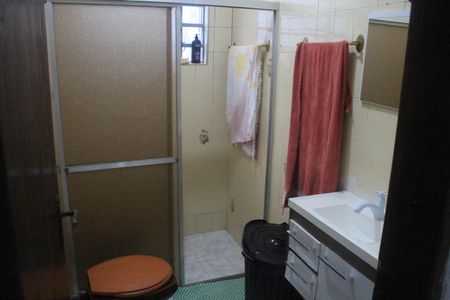 Casa à venda com 180m², 2 quartos e 2 vagasBanheiro da Suíte