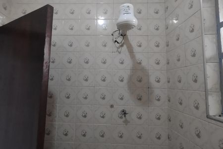 Casa à venda com 180m², 2 quartos e 2 vagasBanheiro 1