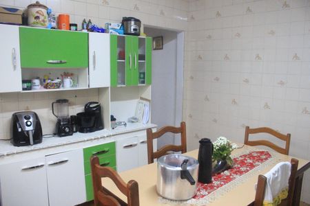 Casa à venda com 180m², 2 quartos e 2 vagasCozinha