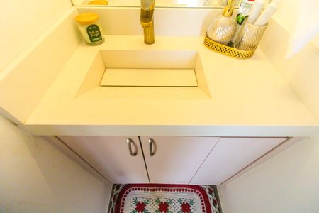 Apartamento à venda com 57m², 2 quartos e 1 vaga Apartamento à venda com 57m², 2 quartos e 1 vagaBanheiro