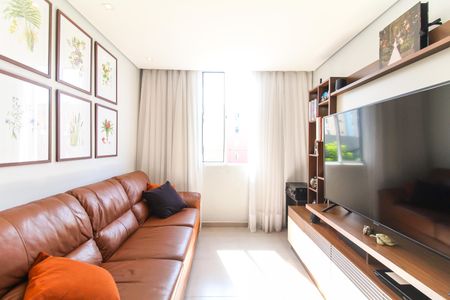 Sala de apartamento à venda com 2 quartos, 57m² em Conjunto Residencial José Bonifácio, São Paulo