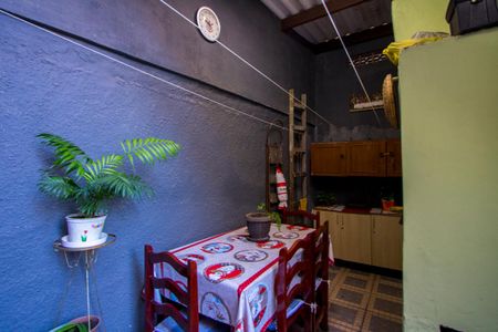 Casa à venda com 84m², 2 quartos e 2 vagasÁrea de serviço