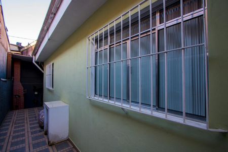 Casa à venda com 84m², 2 quartos e 2 vagasCorredor
