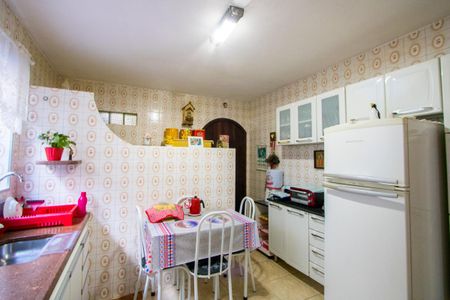 Casa à venda com 84m², 2 quartos e 2 vagasCozinha