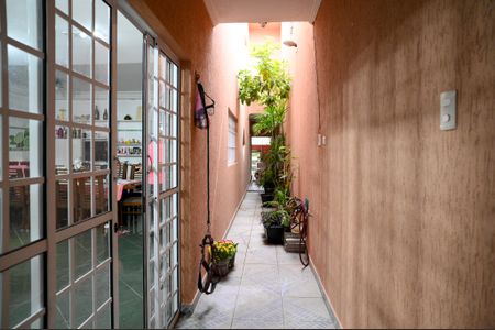 Casa para alugar com 280m², 3 quartos e 3 vagasCorredor Externo