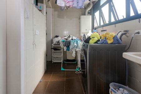 Apartamento à venda com 137m², 4 quartos e 2 vagas Apartamento à venda com 137m², 4 quartos e 2 vagasLavanderia