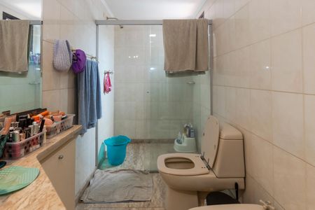 Apartamento à venda com 137m², 4 quartos e 2 vagas Apartamento à venda com 137m², 4 quartos e 2 vagasBanheiro da Suíte