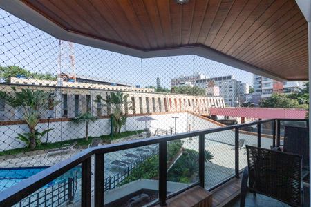 Apartamento à venda com 137m², 4 quartos e 2 vagas Apartamento à venda com 137m², 4 quartos e 2 vagasVaranda da Sala