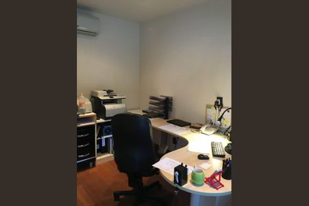 Casa à venda com 420m², 3 quartos e 5 vagasEscritório