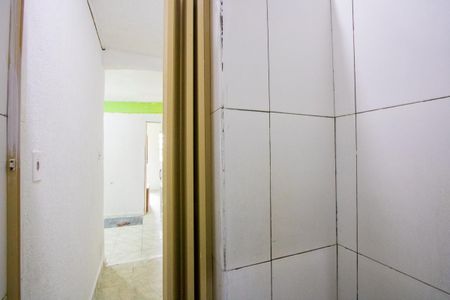 Banheiro de casa para alugar com 1 quarto, 35m² em Jardim Cerqueira Leite, Mauá