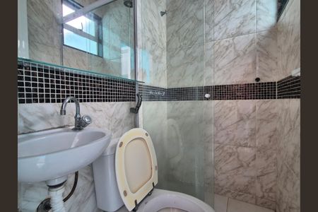 Casa de condomínio para alugar com 360m², 4 quartos e 2 vagas